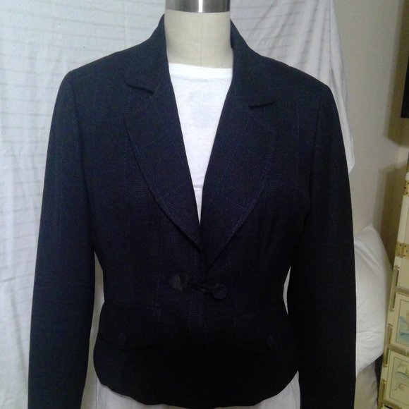 2 Piece Fully Lined Suit - Picture 1 of 11